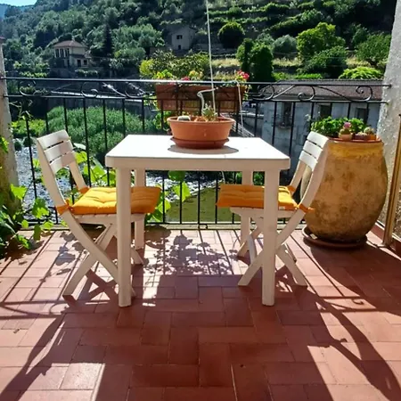 Casa Giulia アパート Isolabona